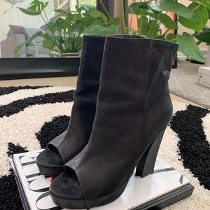 ALLSAINTS OPEN TOE HEELED BOOTIES 🖤